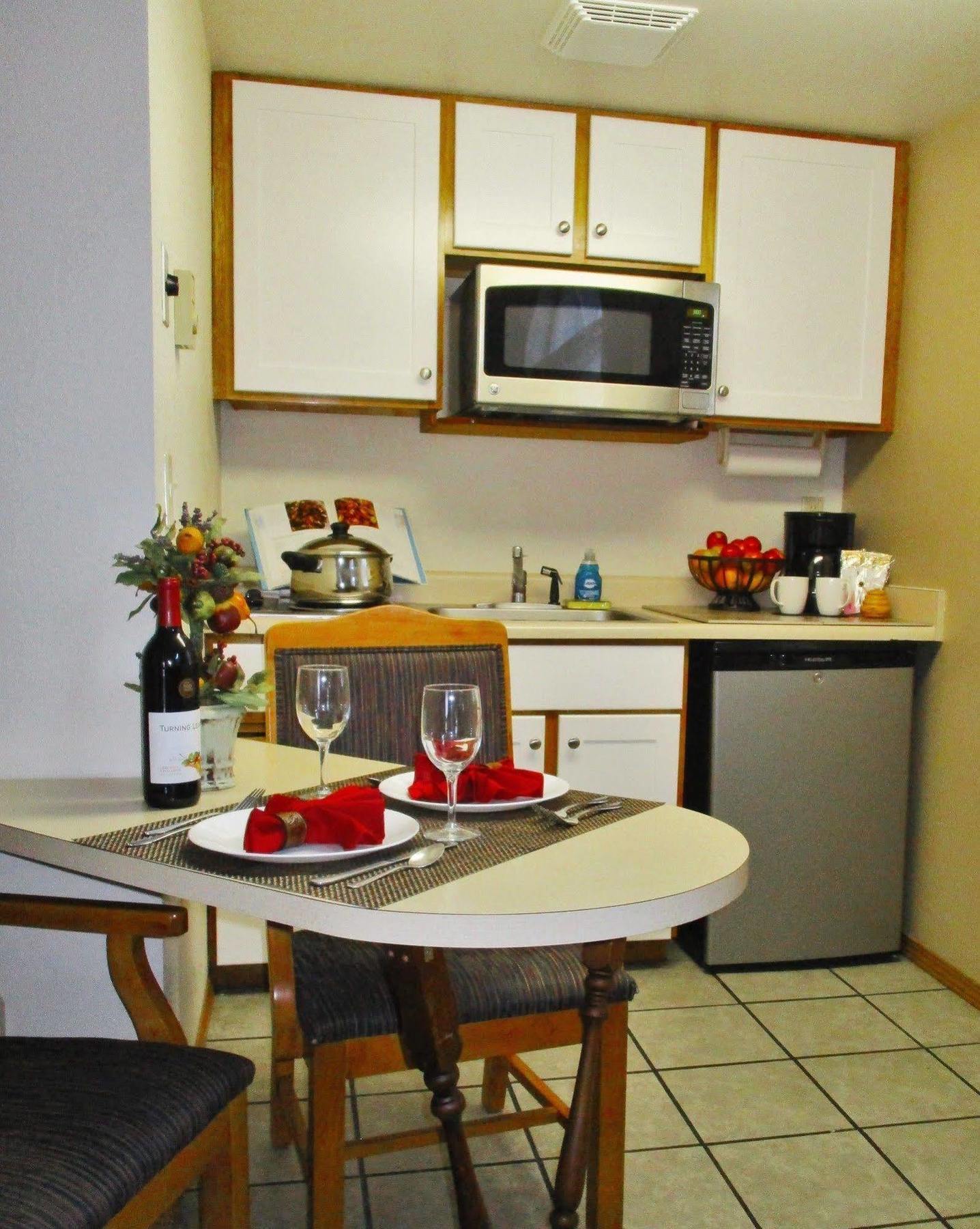 Turning Leaf Townhome Suites Fairwood Bagian luar foto