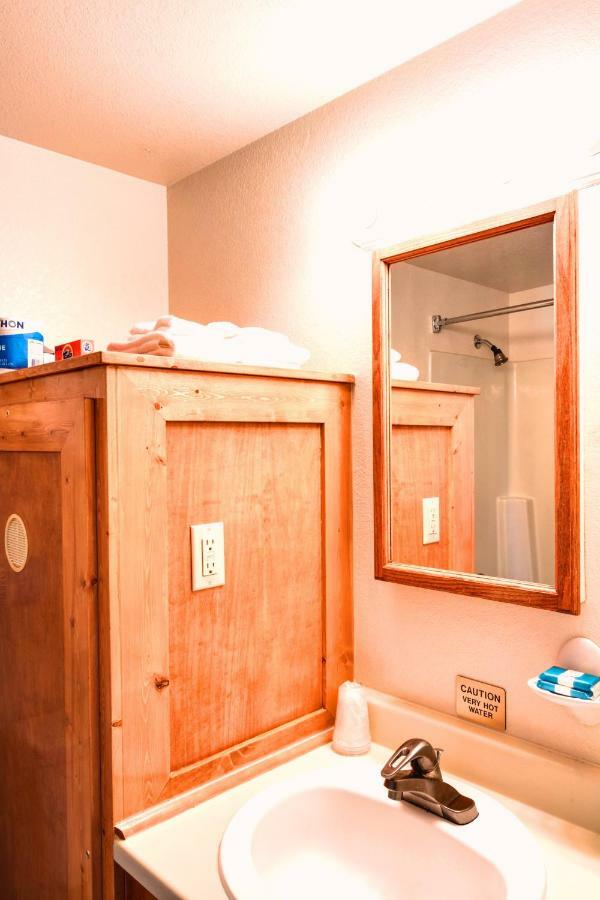 Turning Leaf Townhome Suites Fairwood Bagian luar foto