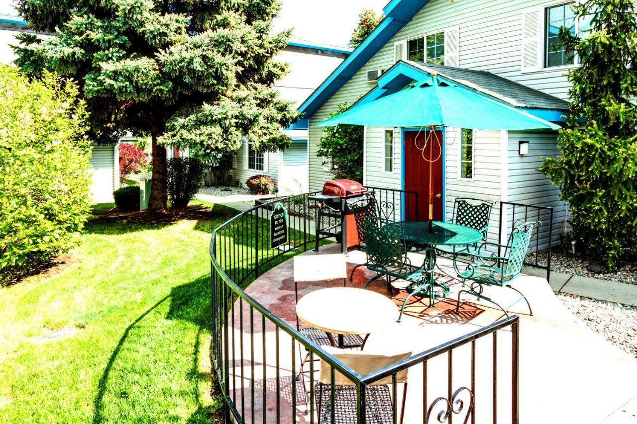 Turning Leaf Townhome Suites Fairwood Bagian luar foto